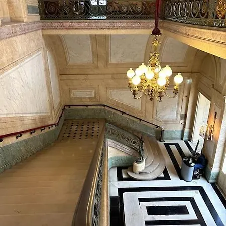 Heart Of Saint-germain-des-pres París